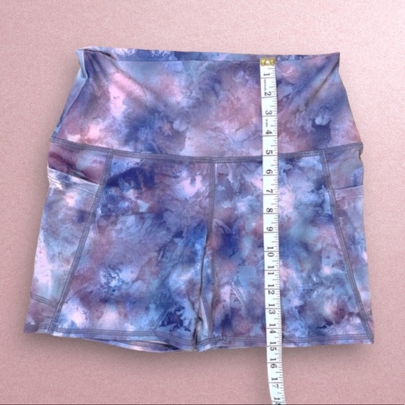 Matching Crop Top & High Waist Shorts with Pockets Sporty Stretch - Picture 14 of 14